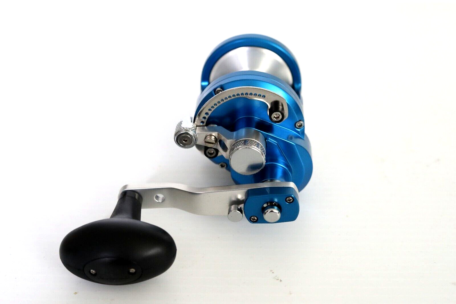 Avet SX6/3 MC RAPTOR PLUS 2-Speed Lever Drag Reel – BLUE SILVER – Right Hand