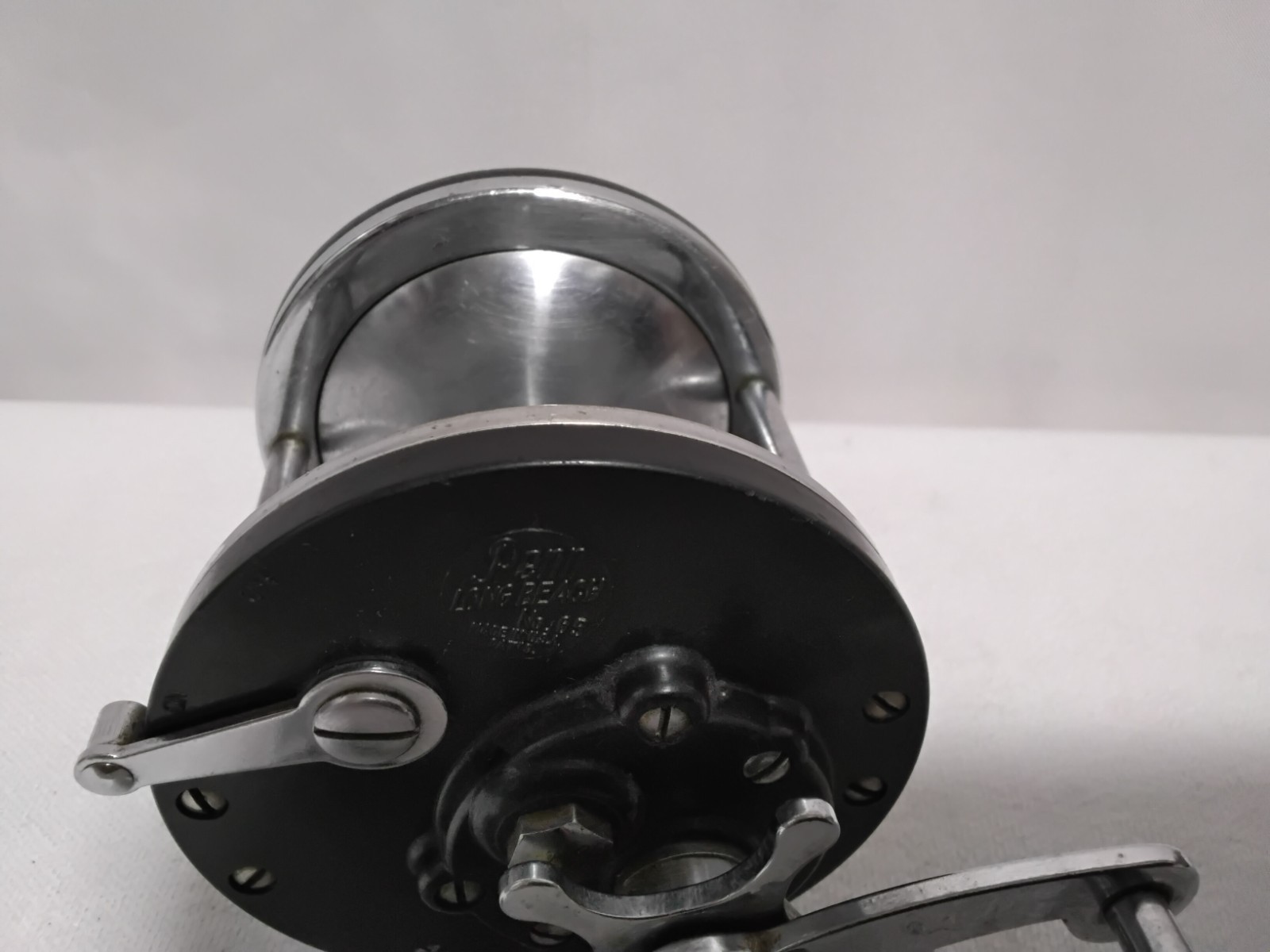 Rare Penn No. 65 Long Beach Fishing Reel USA 1950’s Brown Handle Scenic Side