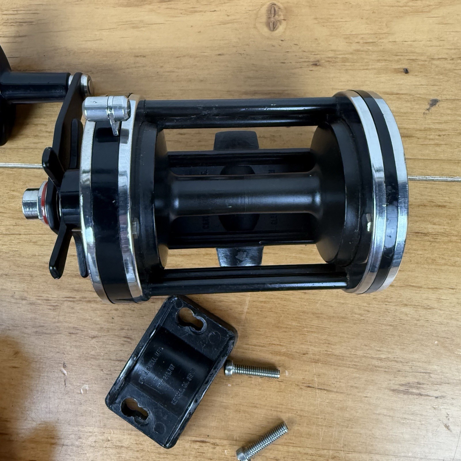 Newell P235-F Saltwater Fishing Reel P Series P 235 F