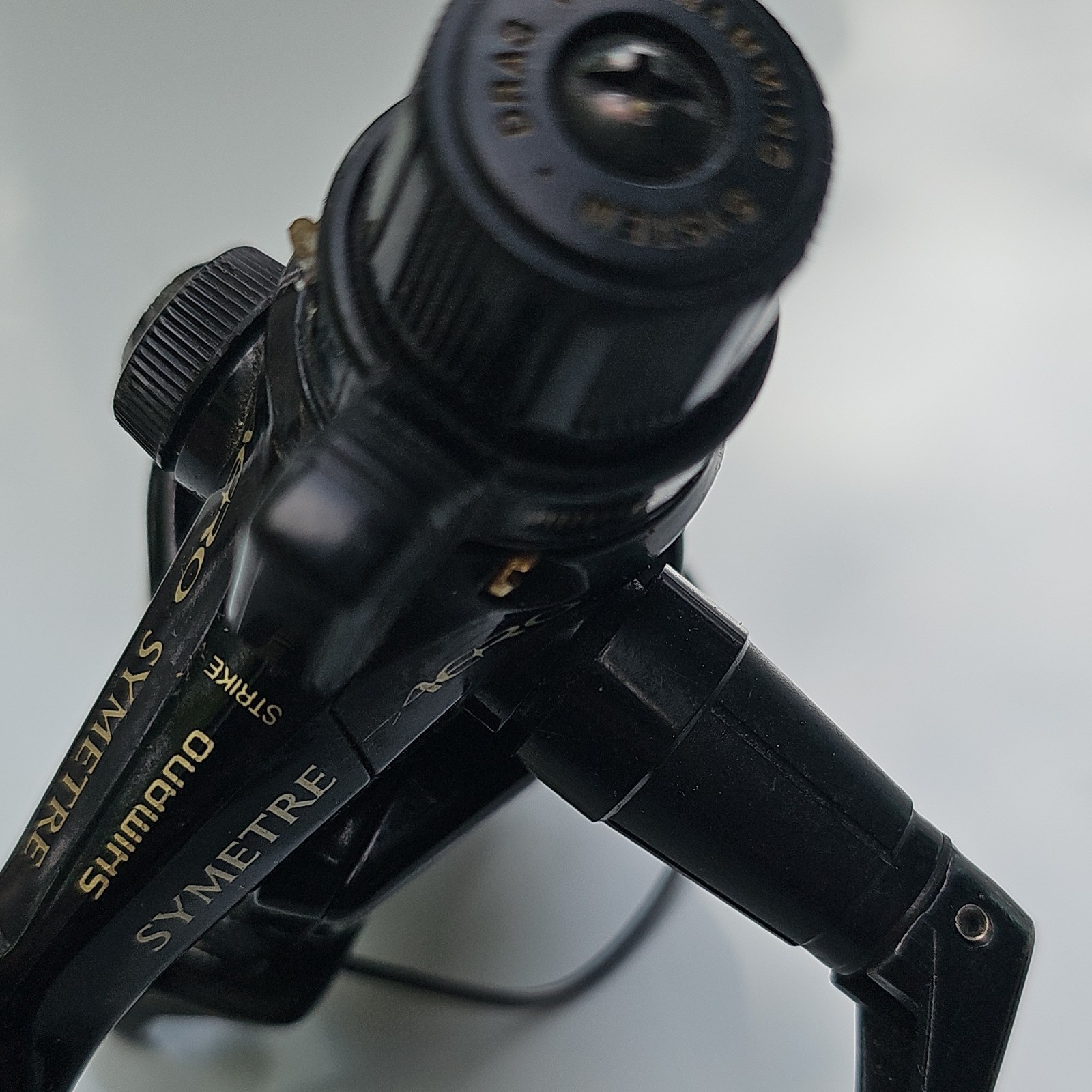 Shimano Symetre 2000 Spinning Reel 4.6:1 3BB Anti-Reverse Pre-Spooled SY2000R