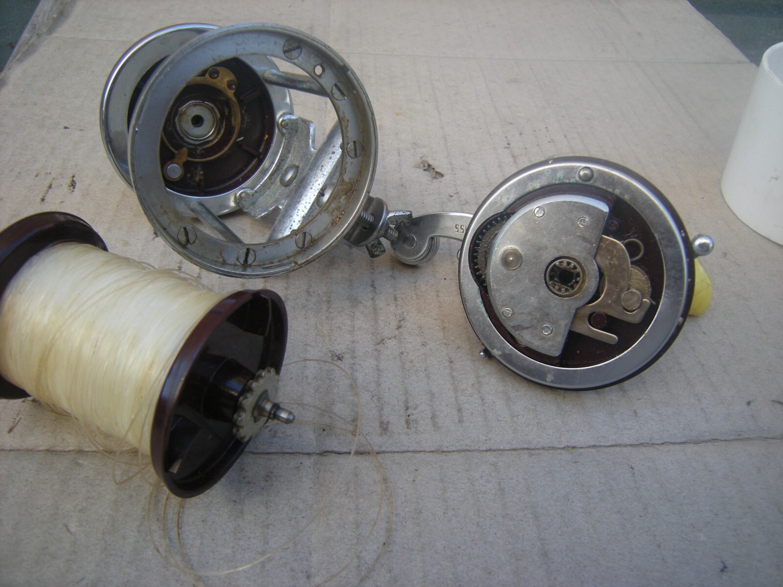 Penn Squidder 140P Classic Penn Fishing Reel with long cast plastic spool