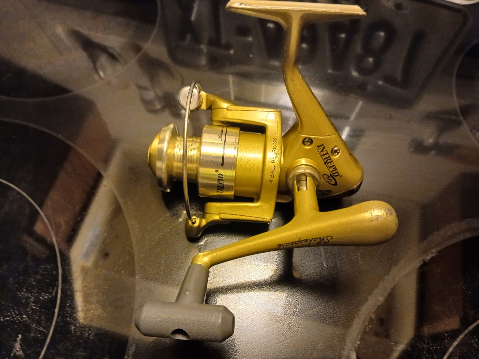 Shakespeare Intrepid SS 3830 4 Ball Bearing Spin Fishing Reel 4-8 Lb Test Rated