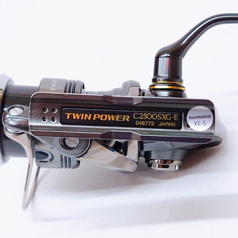 Shimano 24 Twin Power C2500SXG Spinning Reel Near Mint – From Japan (B)