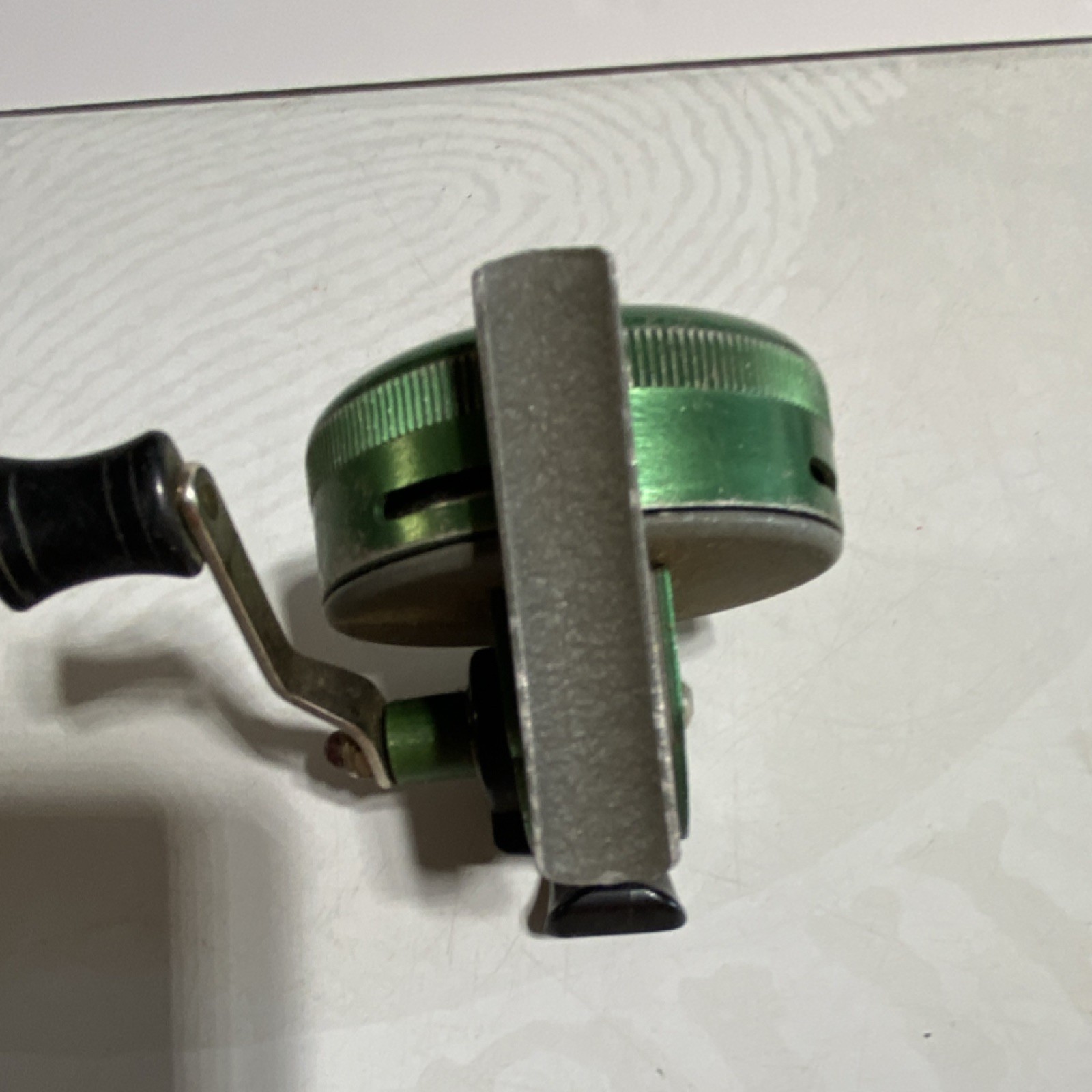 Johnson Century 100A Spincast Reel 3.0:1 10lb/180yd Auto Drag Anti-Reverse
