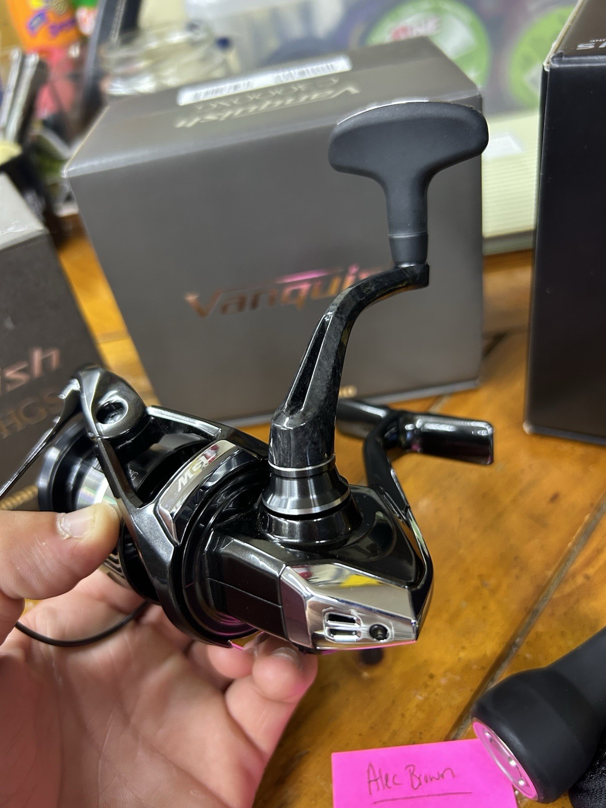 Shimano 23 Vanquish C3000XG Spinning Reel New in Box