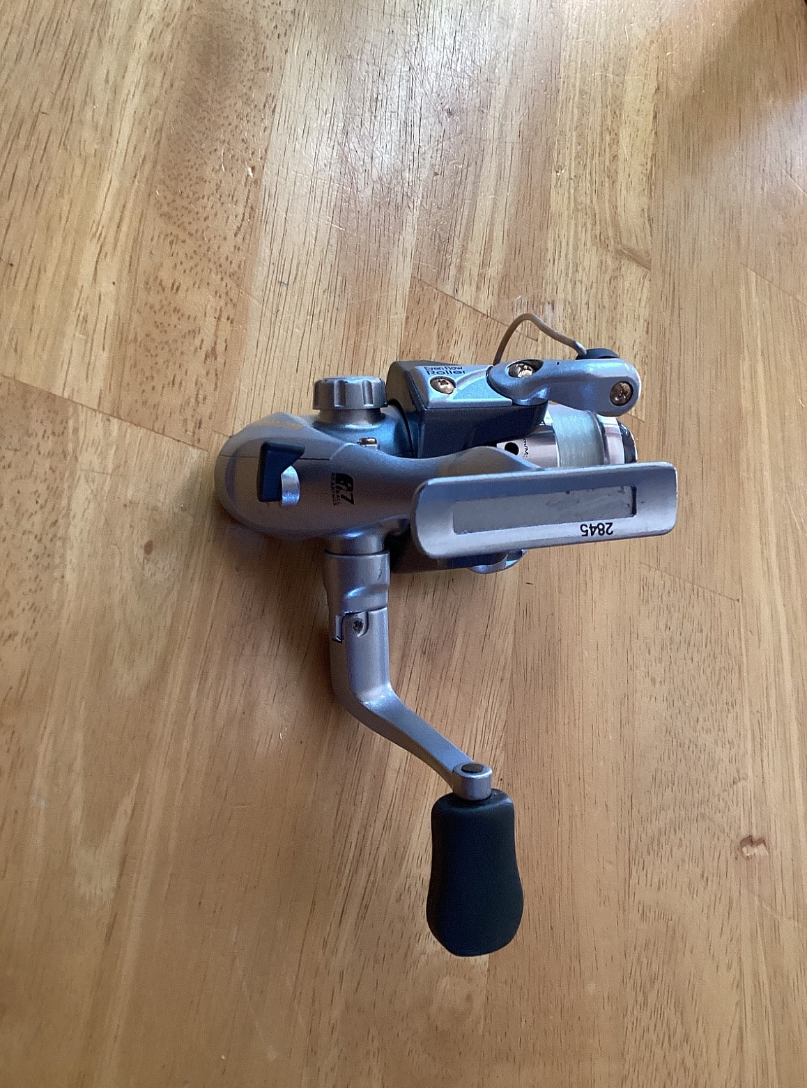 OKUMA Avenger AV-15 Fishing Spinning Reel-Convertible Left or Right Handed-Nice