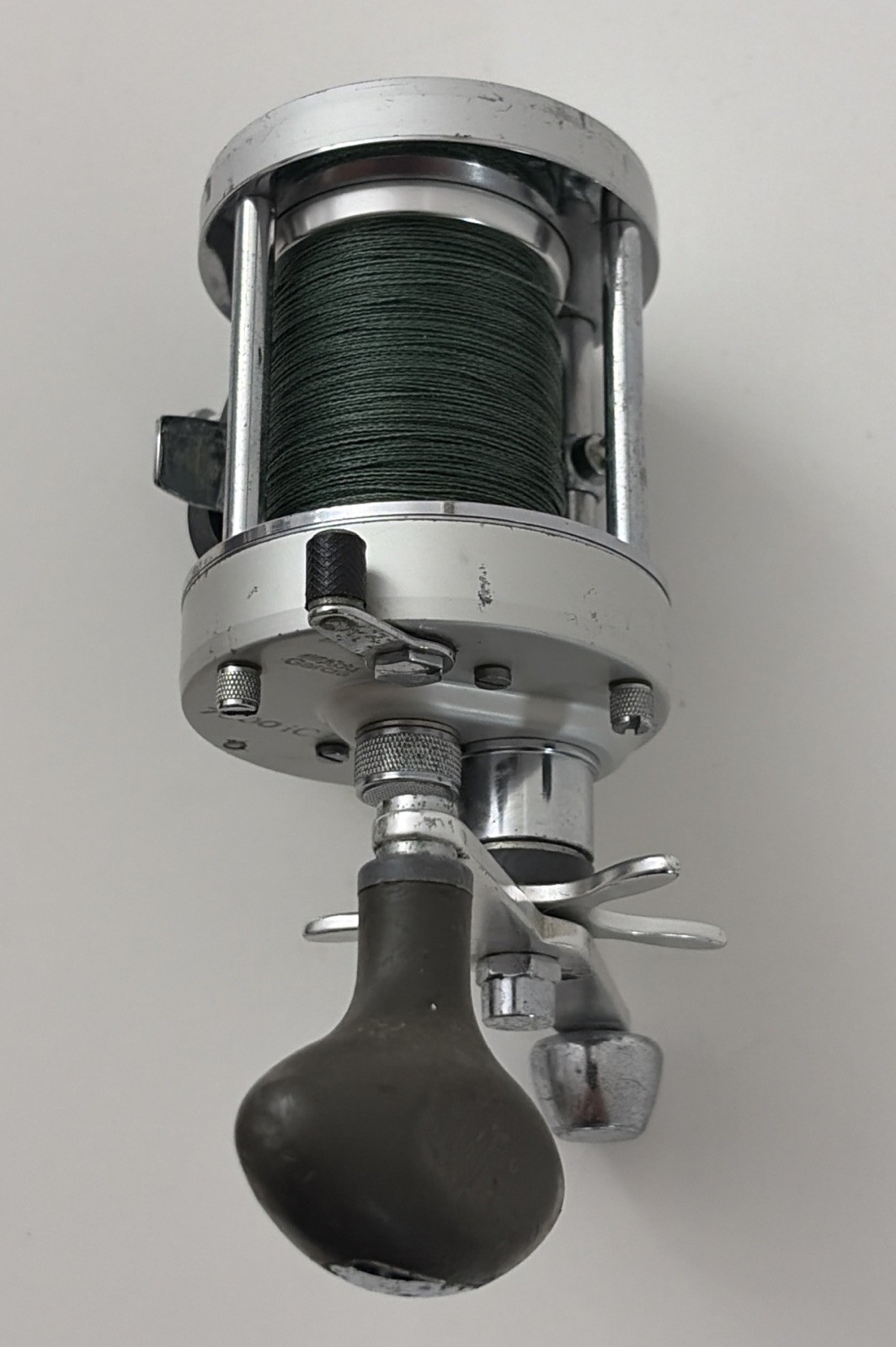 Abu Garcia 7000 IC3 Ambassadeur Fishing Reel Pre-owned Silver