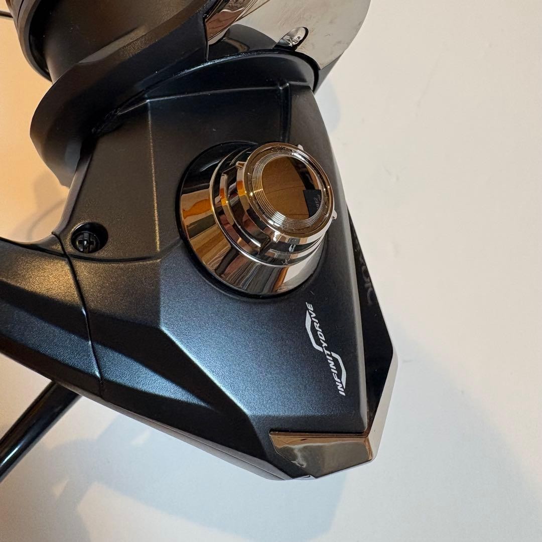 Shimano 20 Stradic SW 8000HG Spinning Reel used