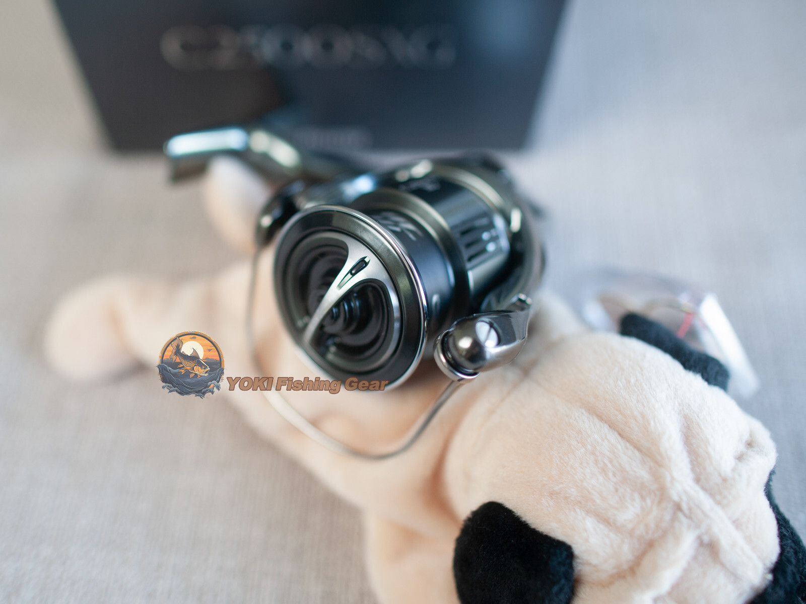 Watch our Product Video–Shimano 22 Stella C2500SXG Spinning Reel Free Shipping