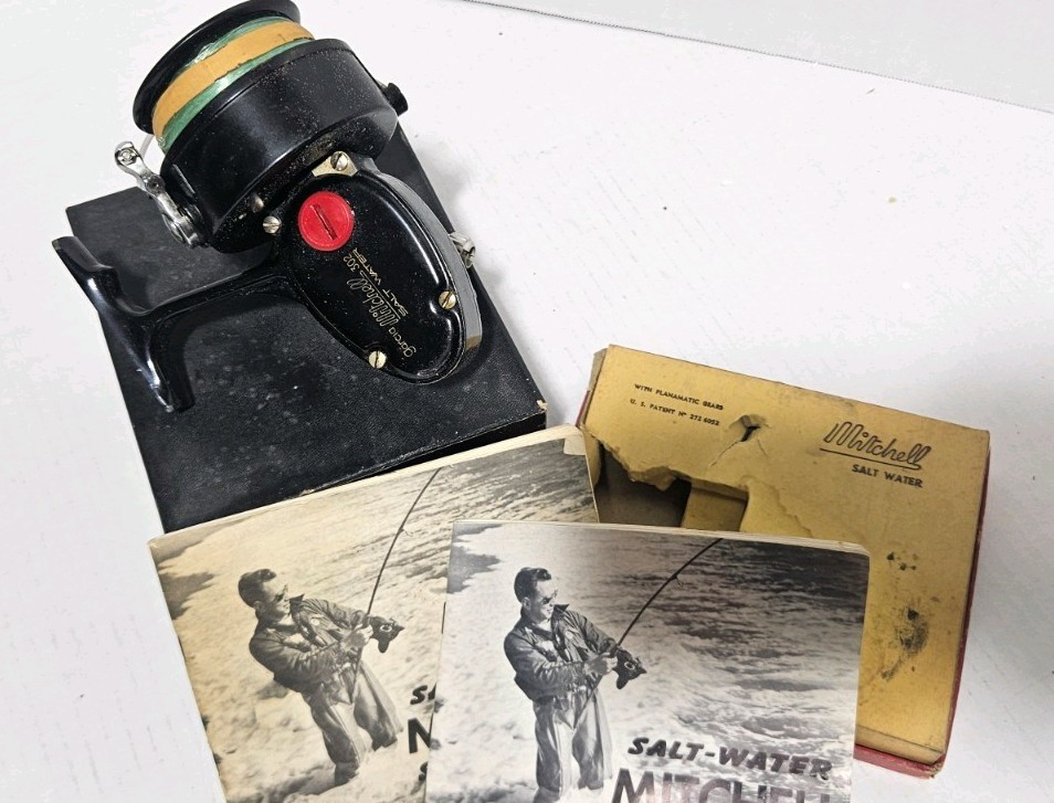 Vintage Garcia Mitchell 302 Salt Water Spinning Reel. W/ Box