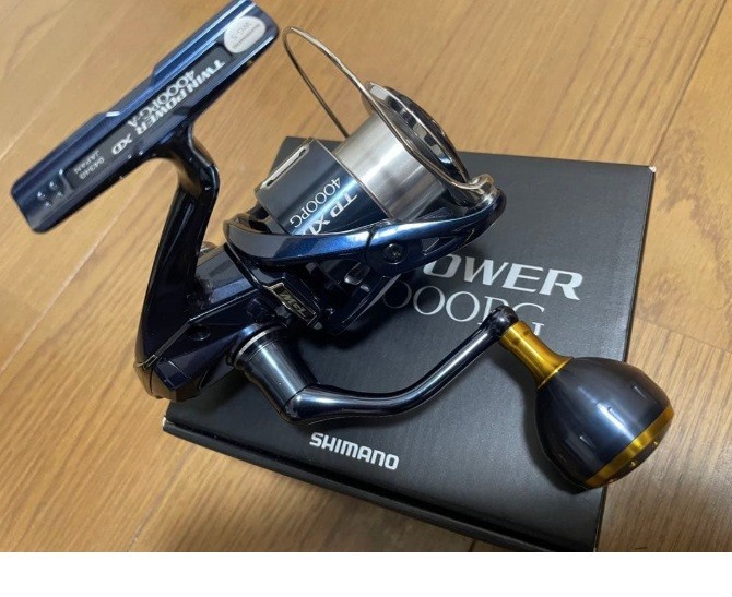 Spinning Reel 25 TWIN POWER XD 4000PG 4.4:1 Fishing Reel IN BOX