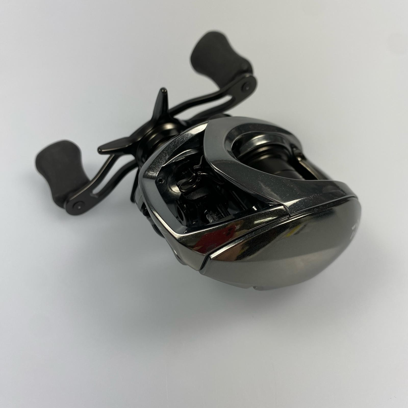 Daiwa 70XH Baitcasting Reel Used Good Condition SV TW 25 lb Line 7.9 in