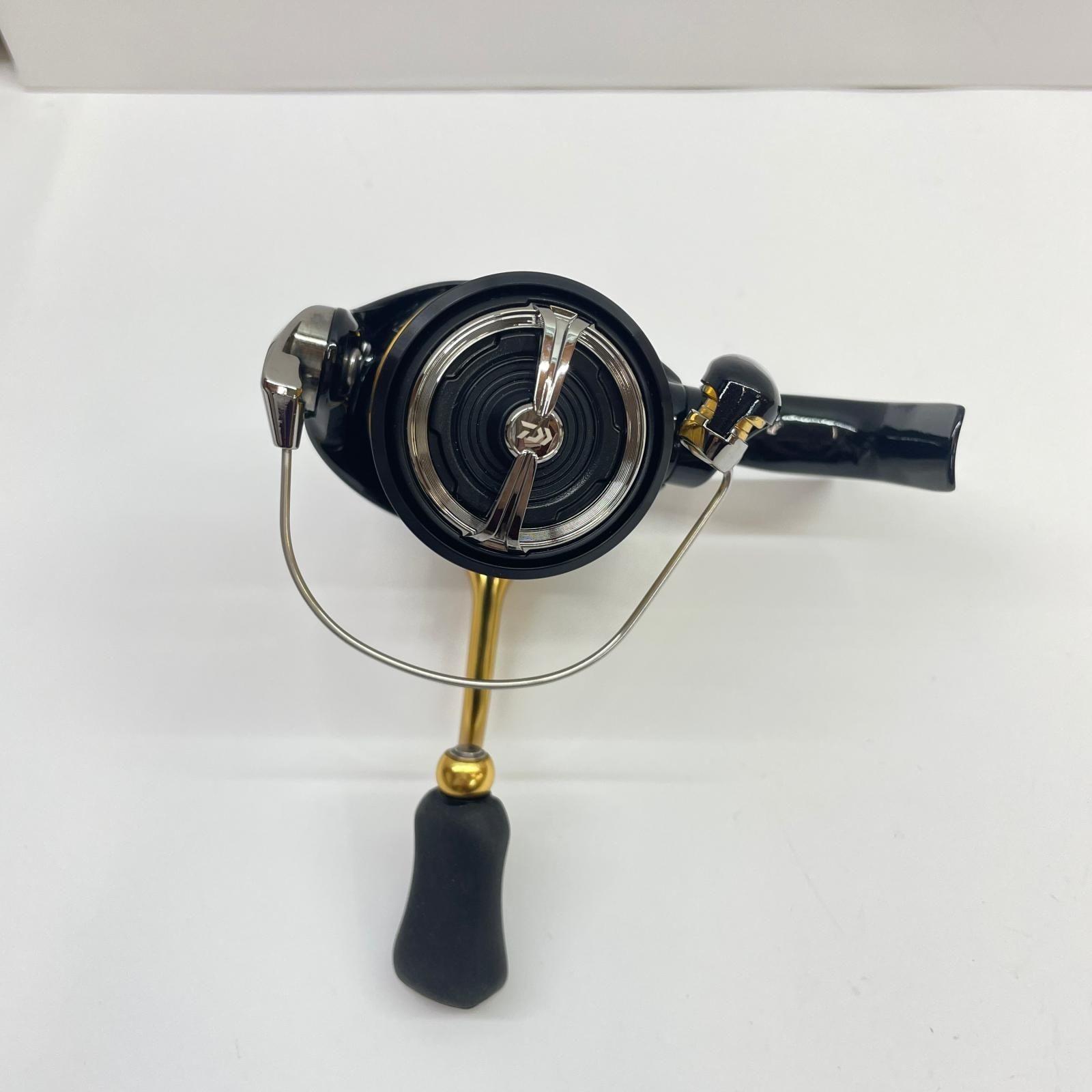 Daiwa Regalis LT2000S-P Spinning Reel Used