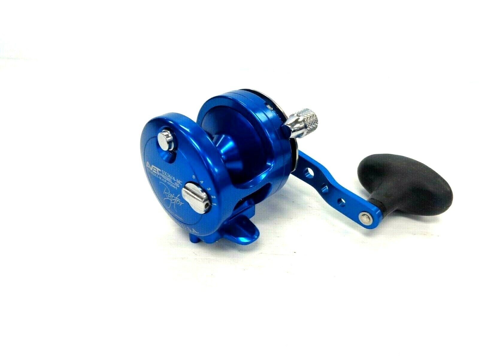 Avet SXJ6/4 MC RAPTOR Two-Speed Lever Drag Reel – BLUE – Right Handed