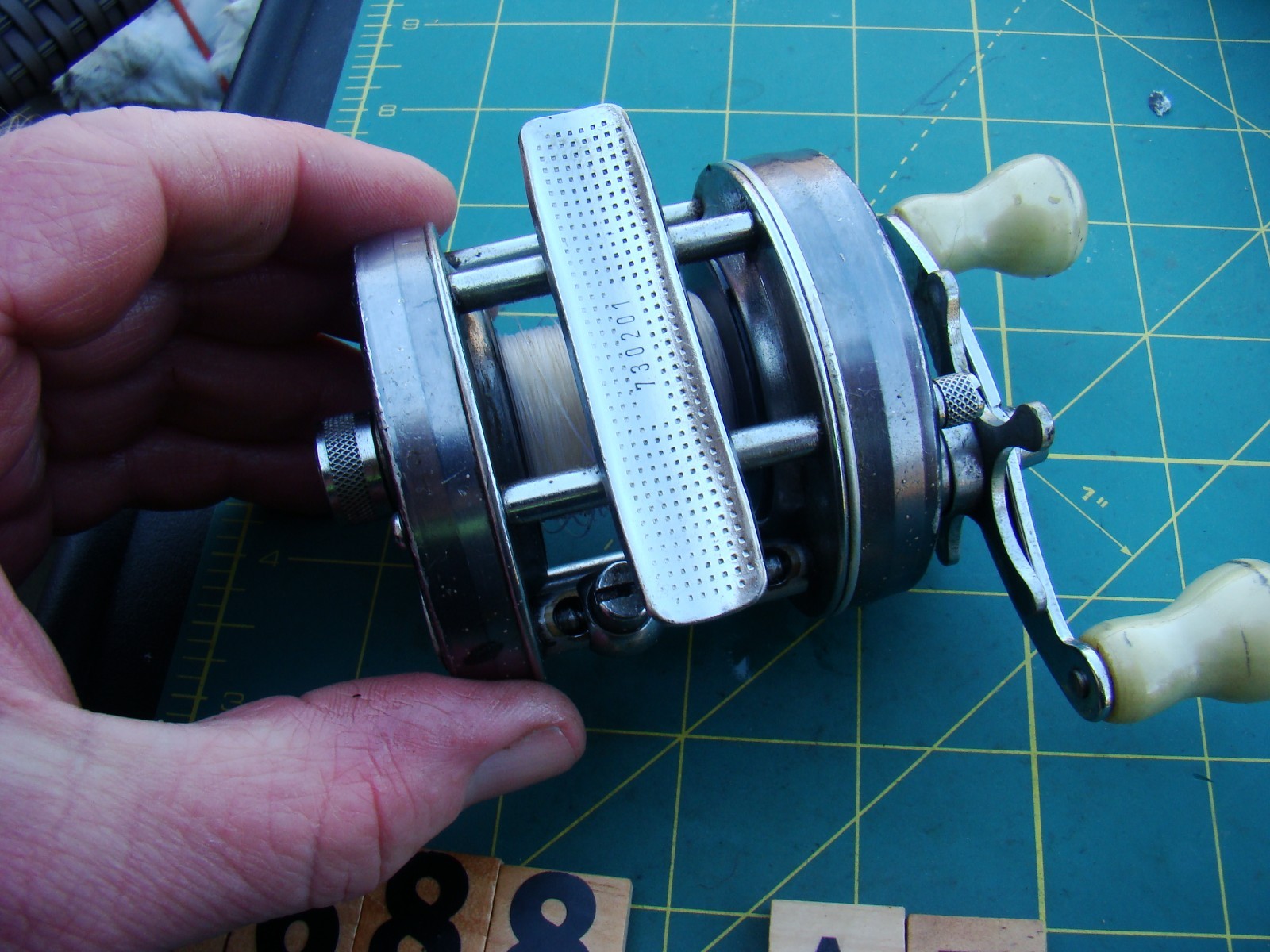 W0688 AF ABU GARCIA AMBASSADEUR 1ST YEAR 1973 5500C GUN METAL GRAY FISHING REEL