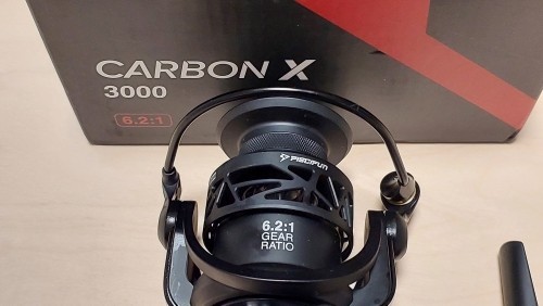 Piscifun Carbon X 3000 -Carbon Frame and Rotor, Light to 5.1oz 10+1 BB