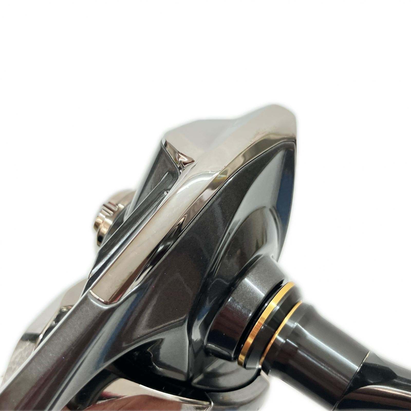 Shimano 24 Twin Power 4000XG Spinning Reel w/ Box Scratches Japan