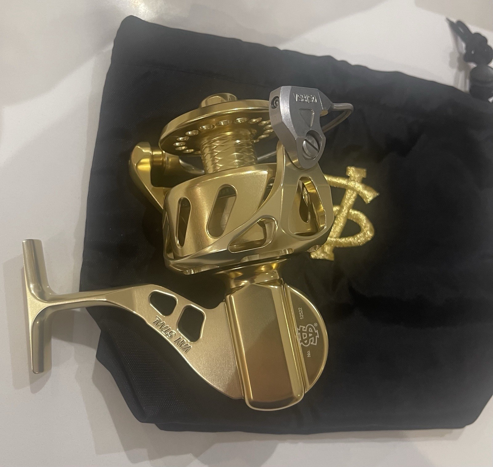 New In Original Box Van Staal VSB 150 GOLD Bailed Spinning Reel W/bag