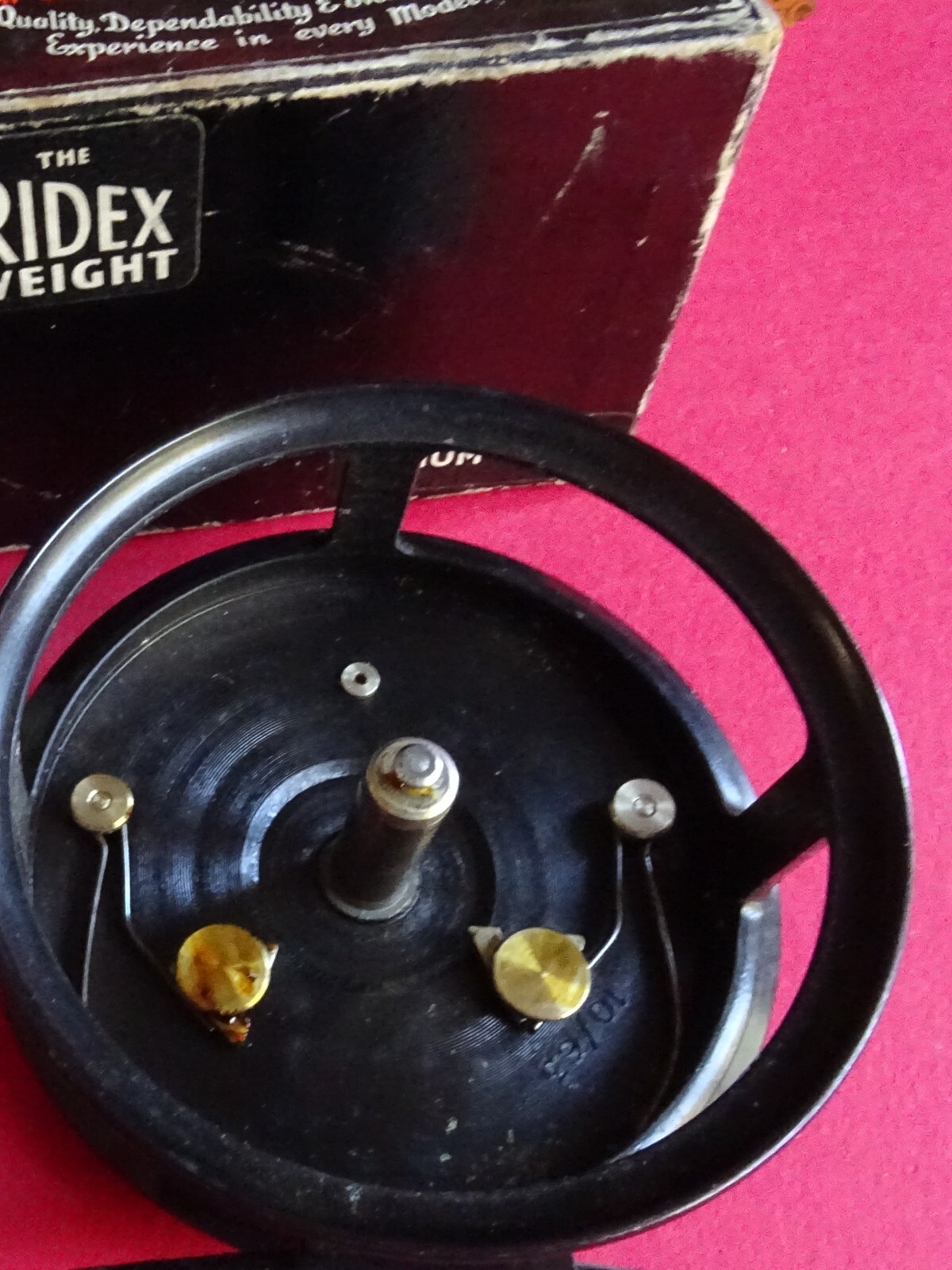 SUPER LITTLE USED VINTAGE J W YOUNG 3 3/4″ PRIDEX FLY REEL IN RELATED BOX