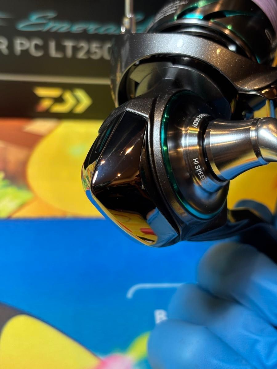DAIWA 25 EMERALDAS AIR PC LT2500-H Spinning Reel Eging Excellent Condition JDM