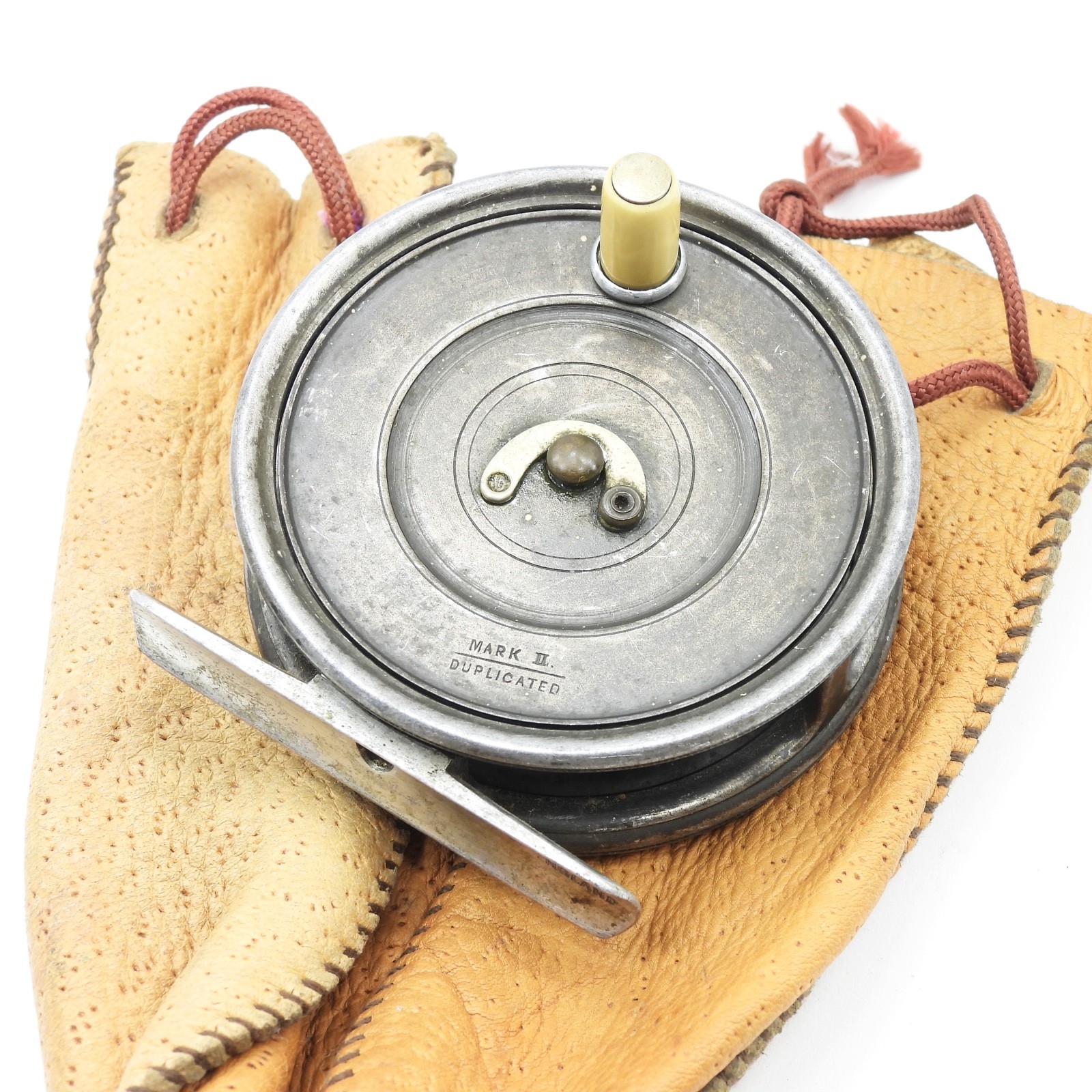 Hardy „Uniqua“ Fly Fishing Reel. 2 7/8″. Iver Johnson Sporting Goods.