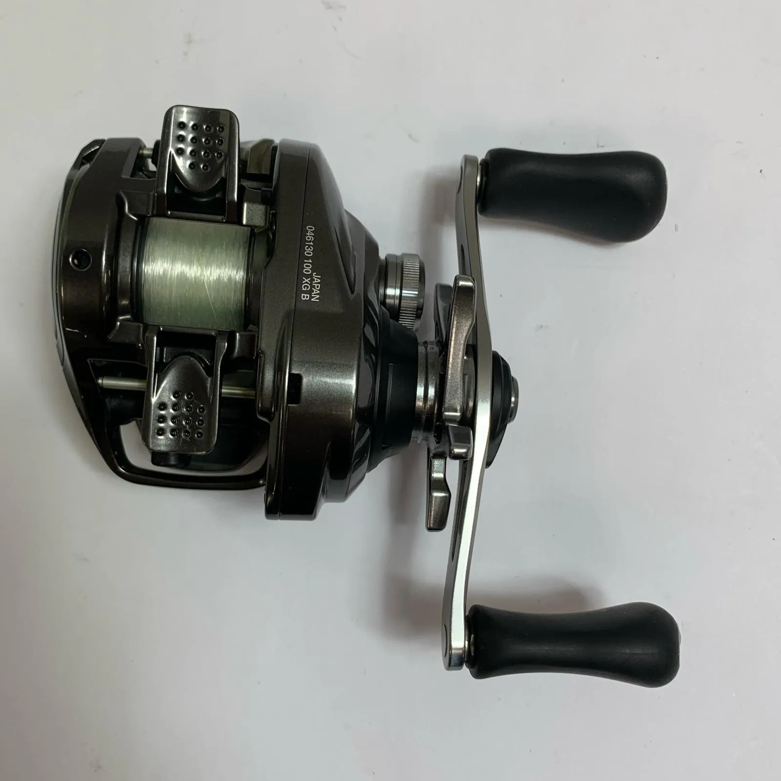 SHIMANO 23 Metanium 100XG Right Handle Baitcasting Reel 8.5:1 Gear Ratio 6.2oz