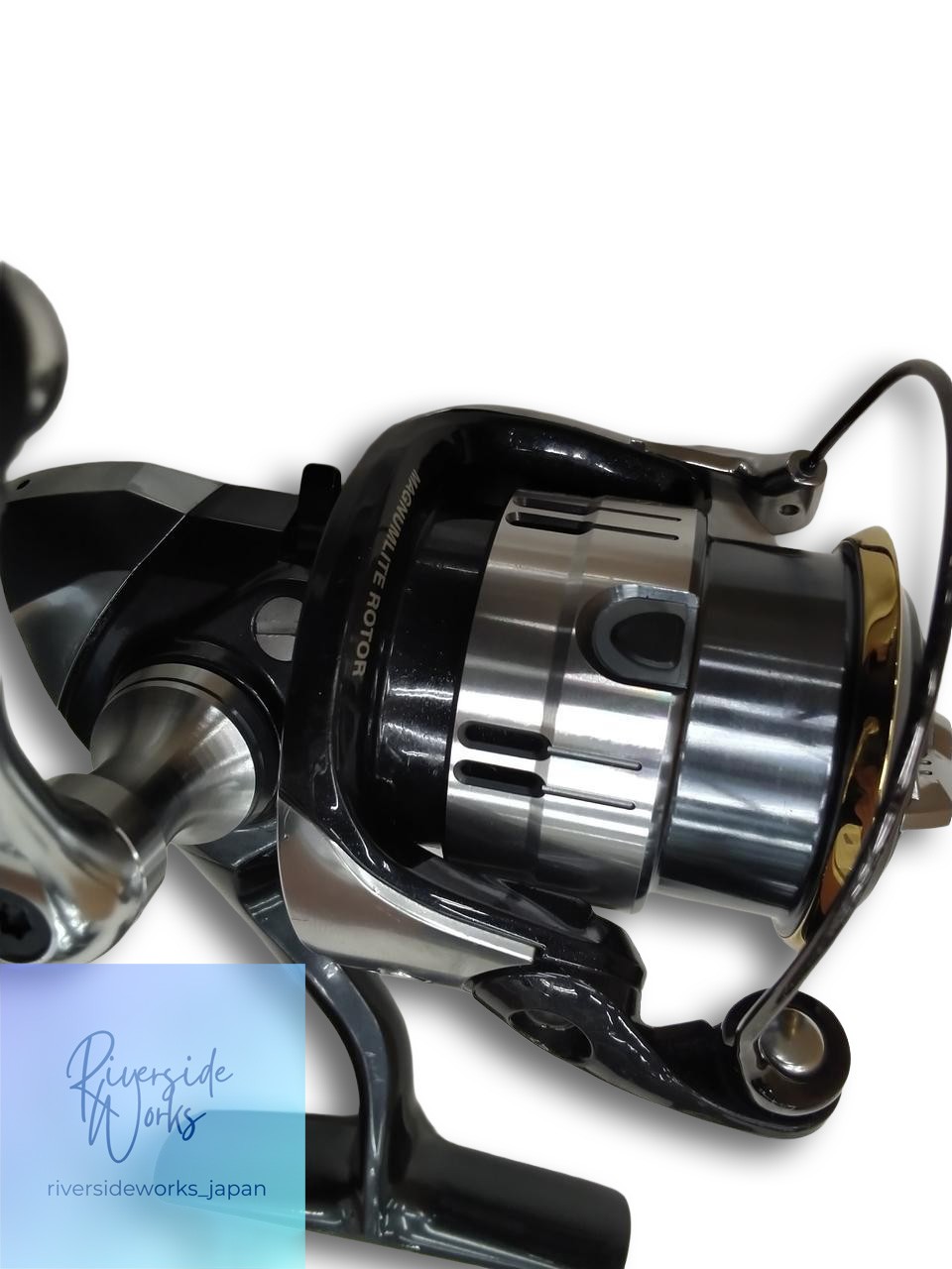 SHIMANO Spinning Reel 12 VANQUISH C2000S Lightweight Fishing Reel