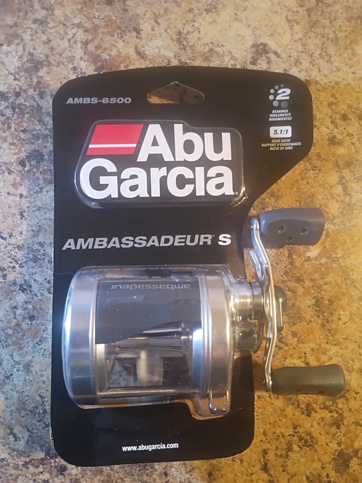 Abu Garcia Ambassadeur 6500S levelwind baitcast fishing reel brand new