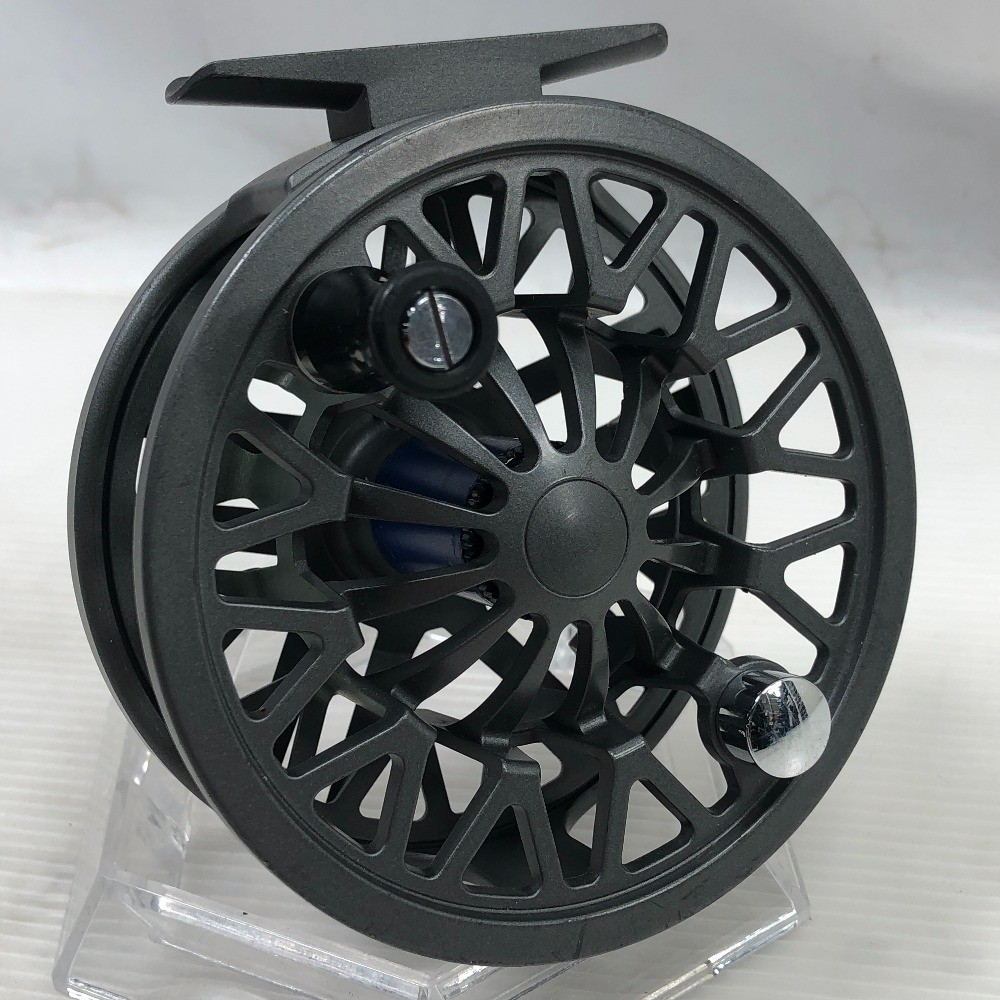 TIEMCO Oracle MA Fly Reel 7/8 Iron Gray Used, Slight Scratches/Dirt