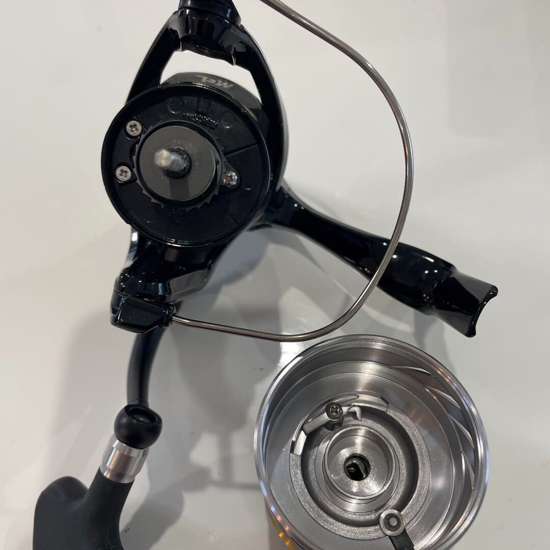 Shimano 17 SUSTAIN 4000XG Spinning Reel 2017 Made in Japan
