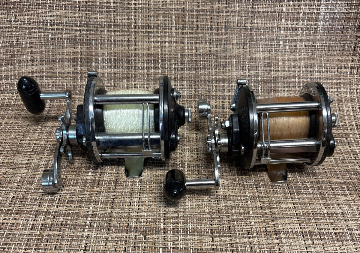 2 Penn 9 Level Wind Reels Right Hand Fishing