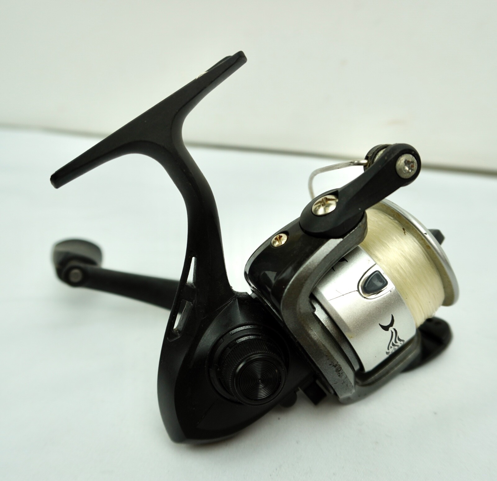 LIQUID Stix Spinning Fishing Reel LT20 Black Silver Light Action Low Speed