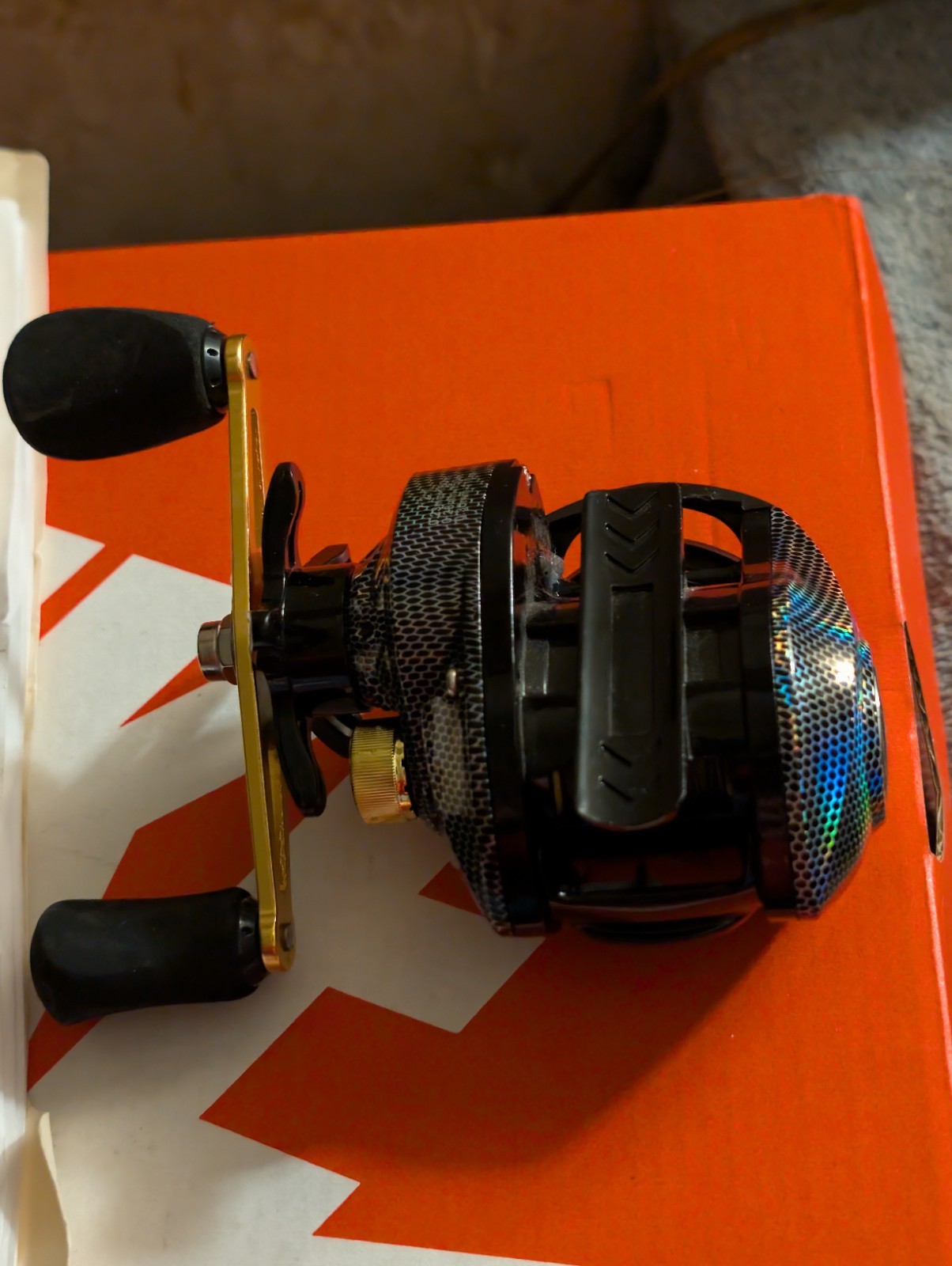 Carbon Fiber Baitcast Reel Right Hand Retrieve 7.2:1 Star Drag 30lb Power Pro