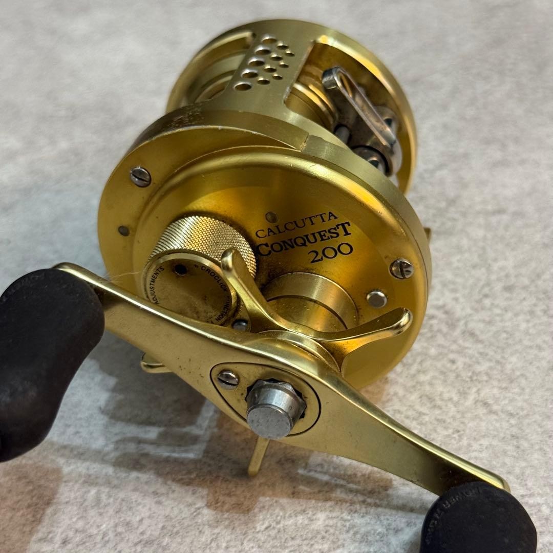 Shimano Calcutta Conquest 200 RH440 Baitcasting Reel Japan Used