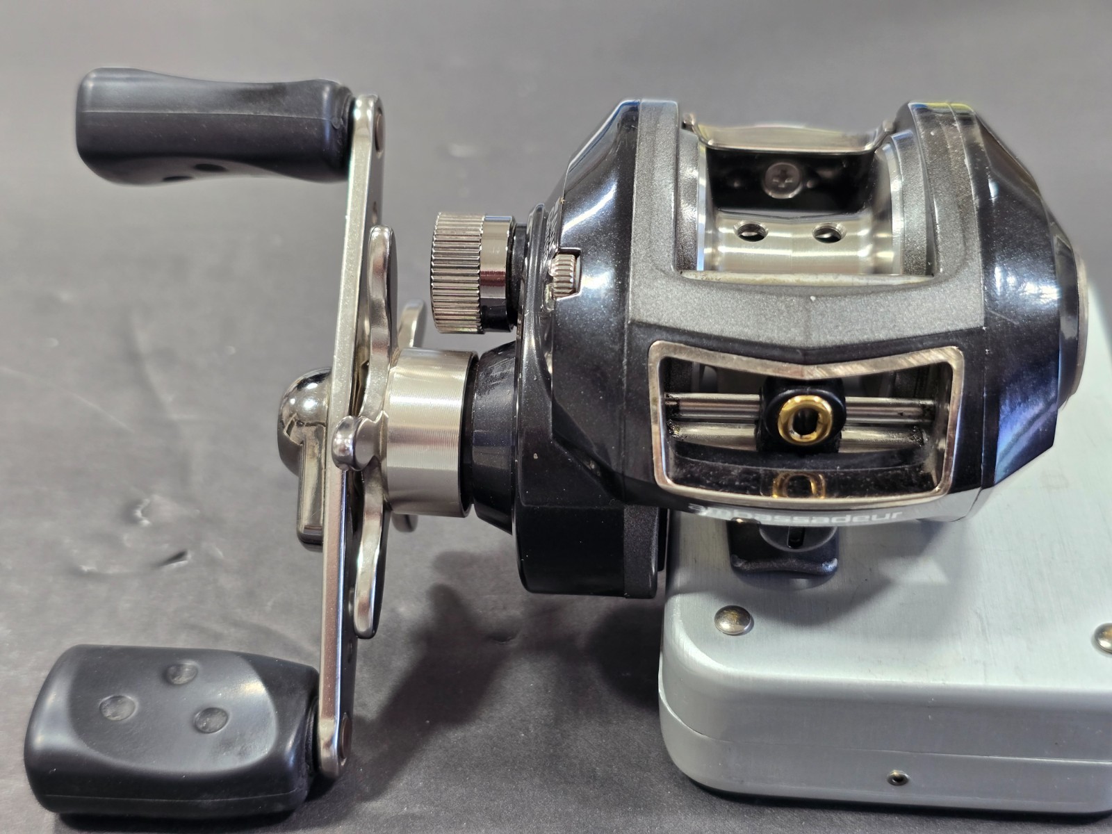 Abu Garcia Ambassadeur REVO-SX Baitcast Reel *11 Ball Bearings *7.1:1 Gear Ratio