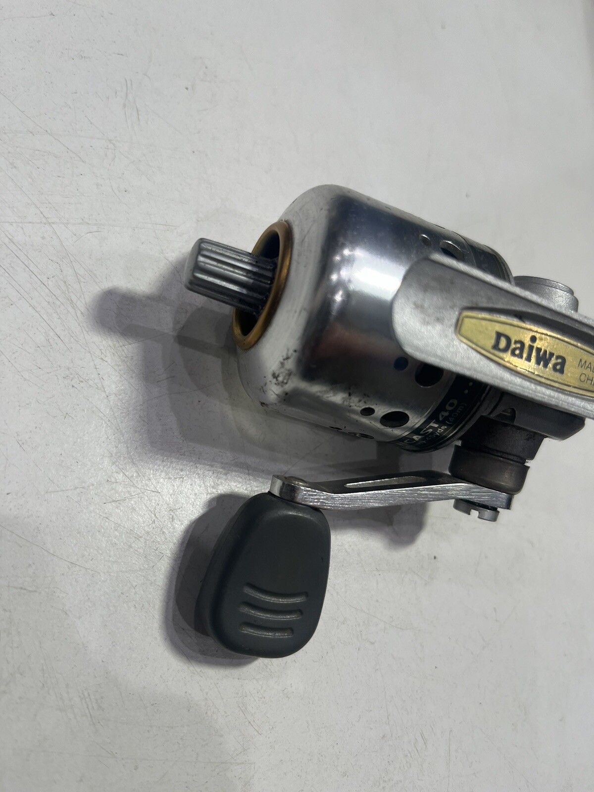 Daiwa Minicast MC40 4.1:1 Gear Ratio BU Bearings 16.10″ Retrieve Rate Right Hand