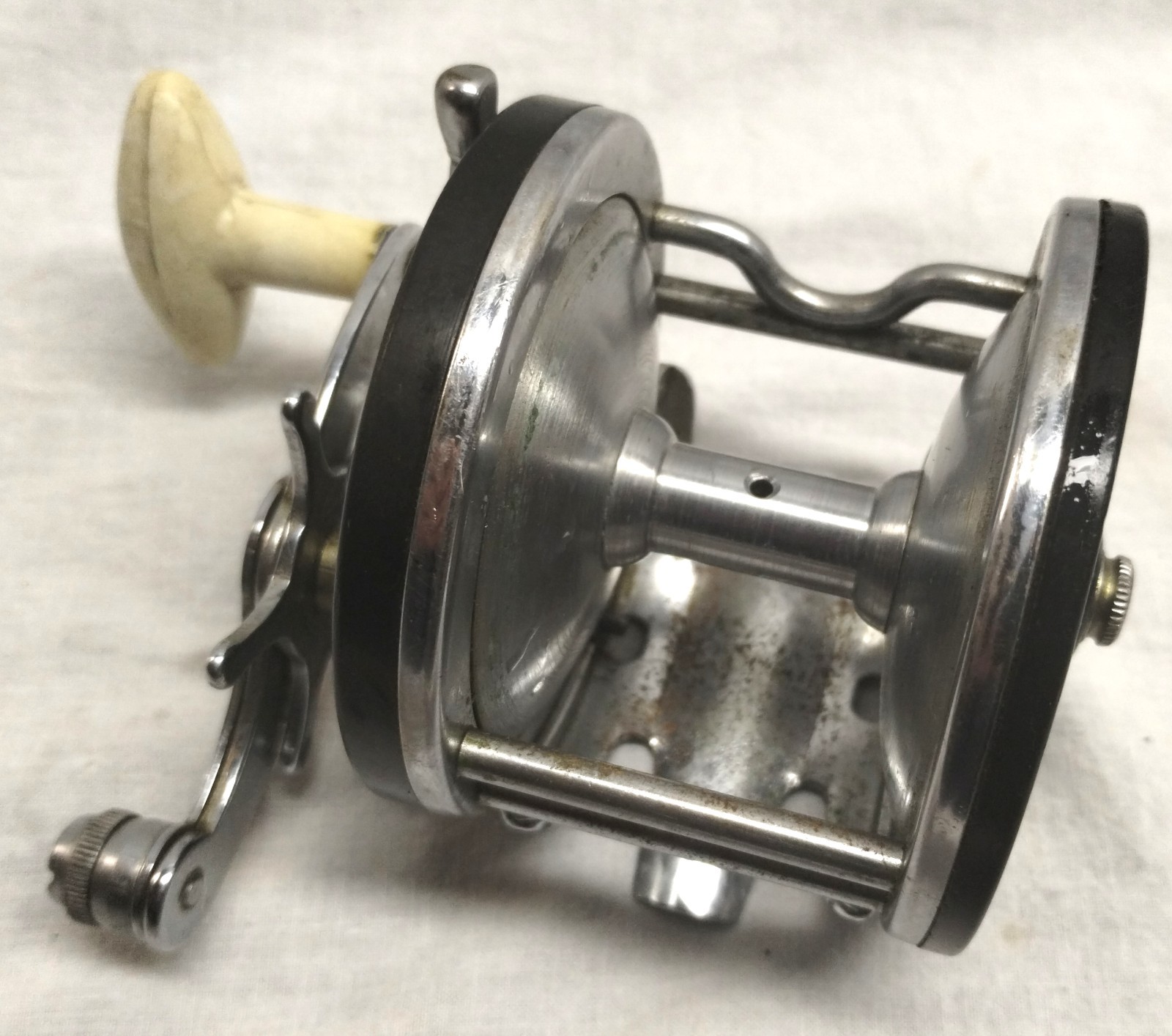 OCEAN CITY No. 112 Baitcasting Fishing Reel