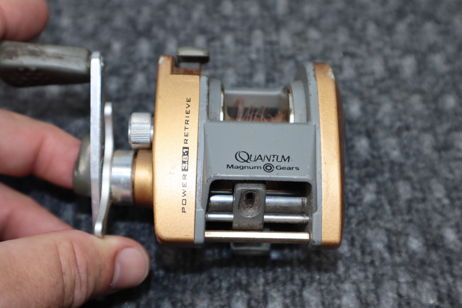 Quantum 1310 CP Bait Casting Reel Gold Gray Level Wind Working Condition