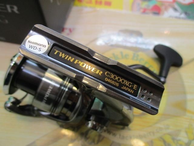 Shimano 24 Twin Power C3000XG Spinning Reel Used
