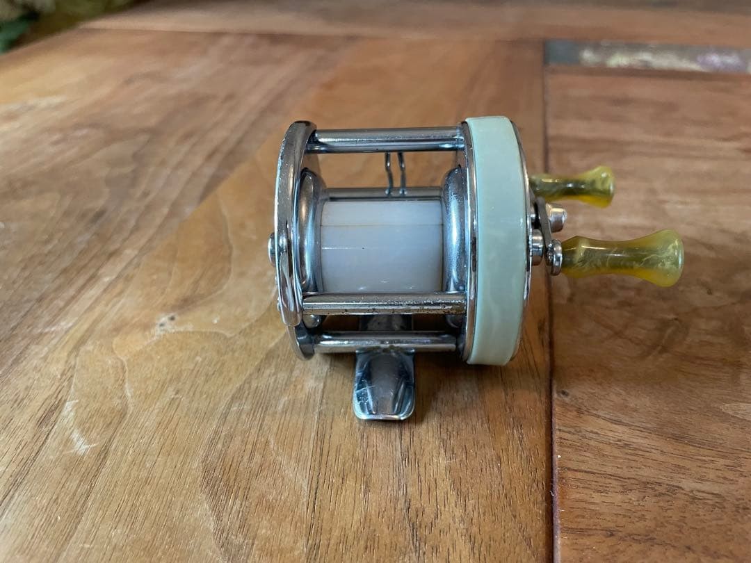 Shakespeare Sports Cast 1977GD Baitcasting Reel Used Handle Direct Drive