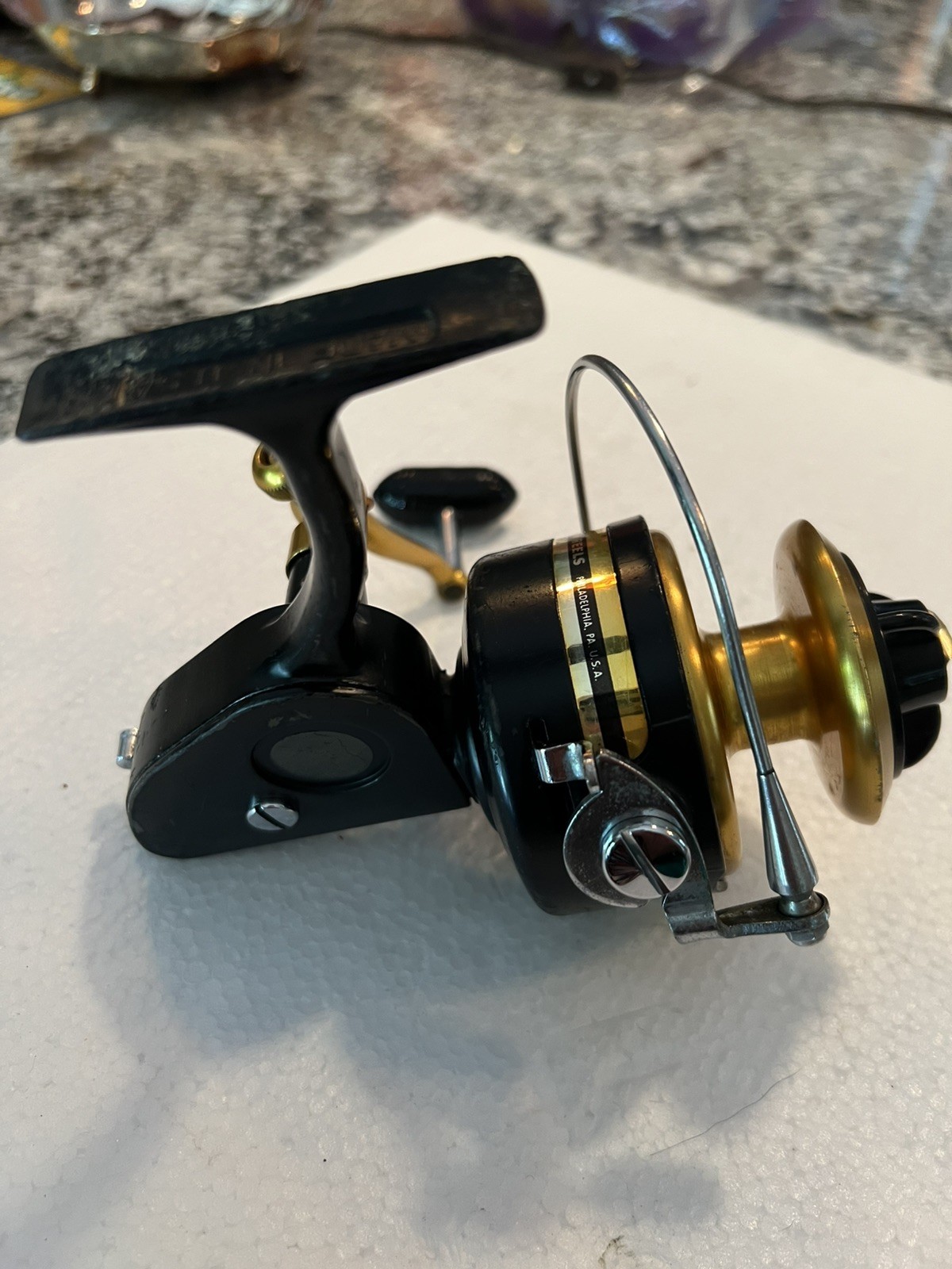 Vintage 710z spinning reel