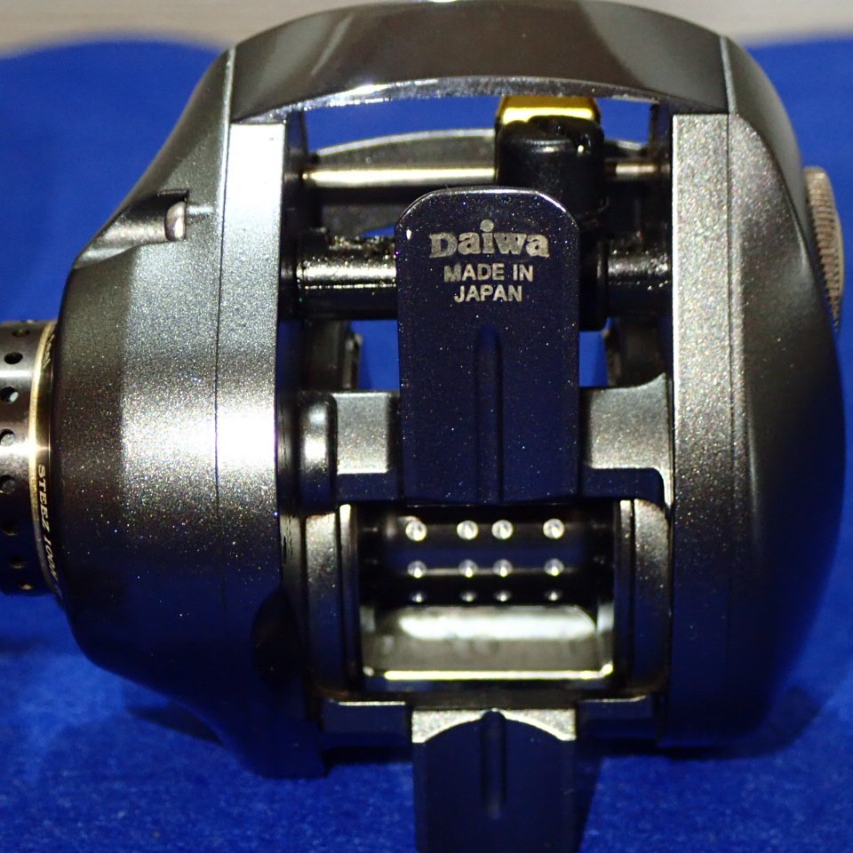DAIWA Baitcasting Reel STEEZ 100H Right Handle 6.3:1 JDM Fishing Made in Japan