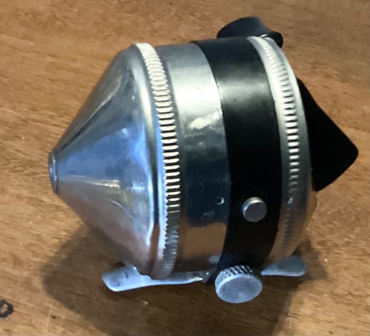 Vintage Zebco 33 Fishing Reel Made In USA Metal Foot 2 Rivets