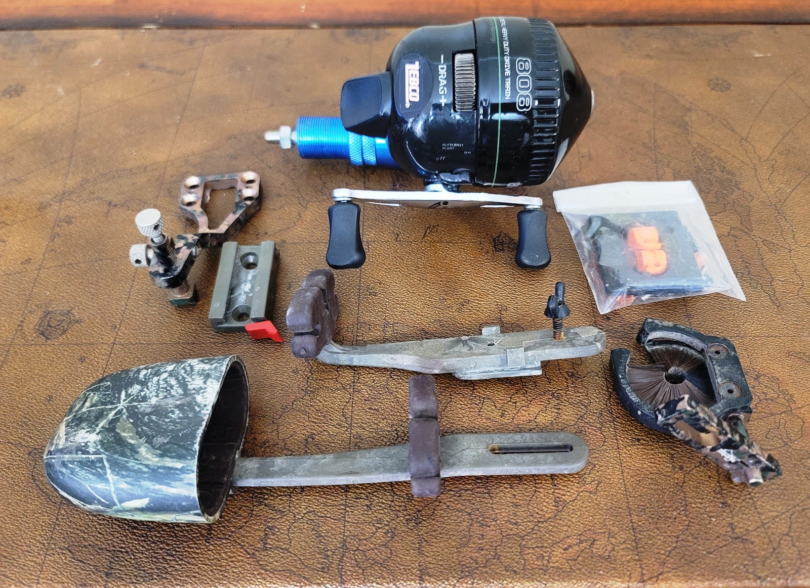 ZEBCO 808 Bowfisher Fishing Reel & Reel Stabilizer Fits Bear Bows & Similar