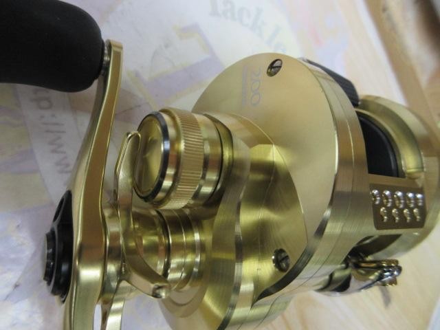 Shimano 21 Calcutta Conquest 200 Baitcast Reel 04234 Smooth Rotation Japan