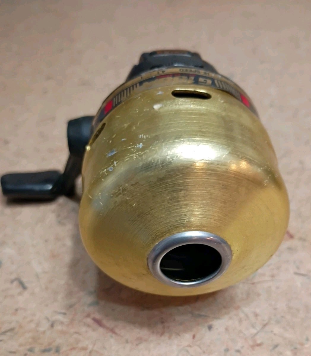 Vintage Daiwa G100A Fishing Reel Push Button Spin Cast Korea