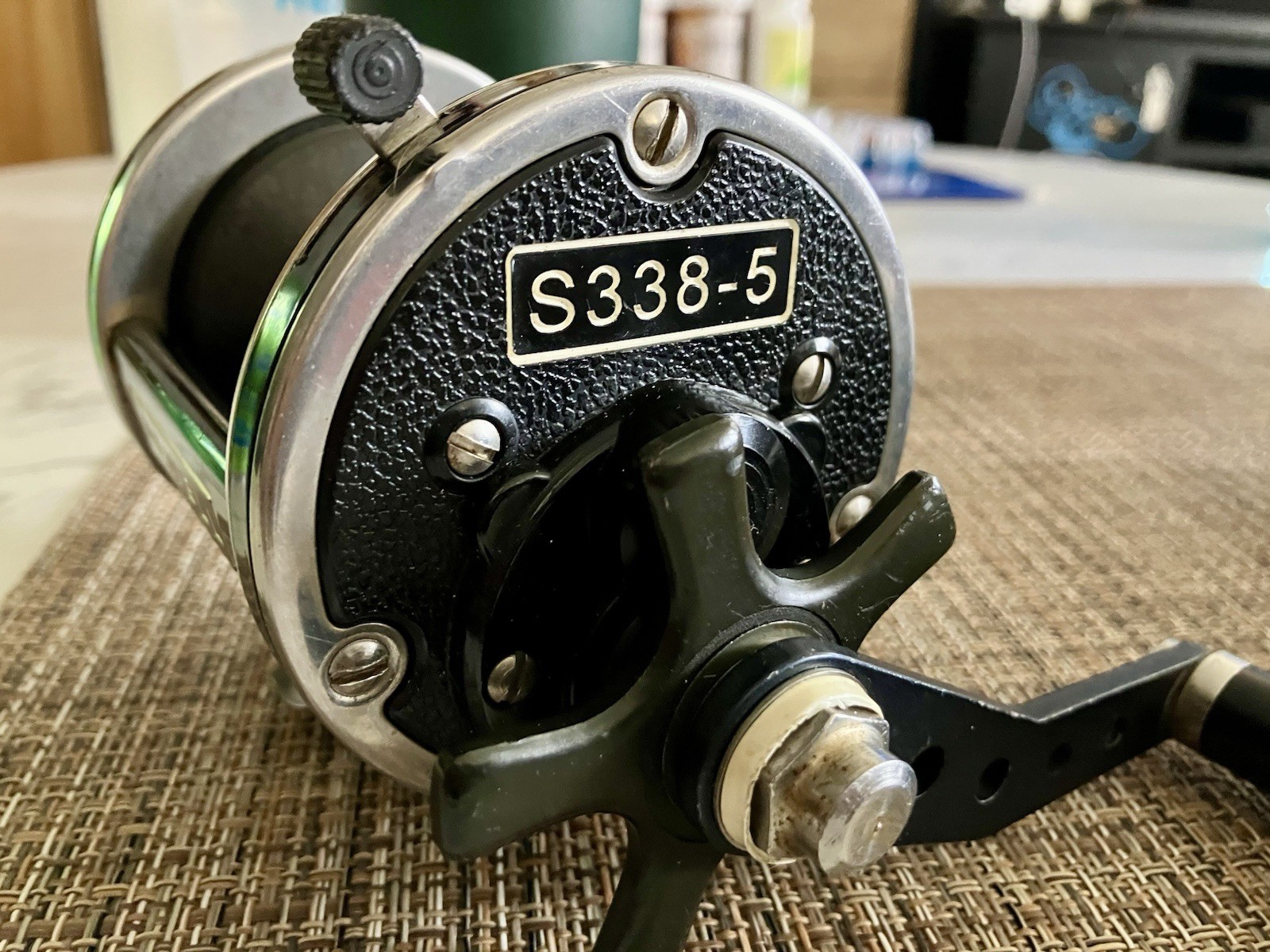 Newell S338-5 Conventional Saltwater Fishing Reel.