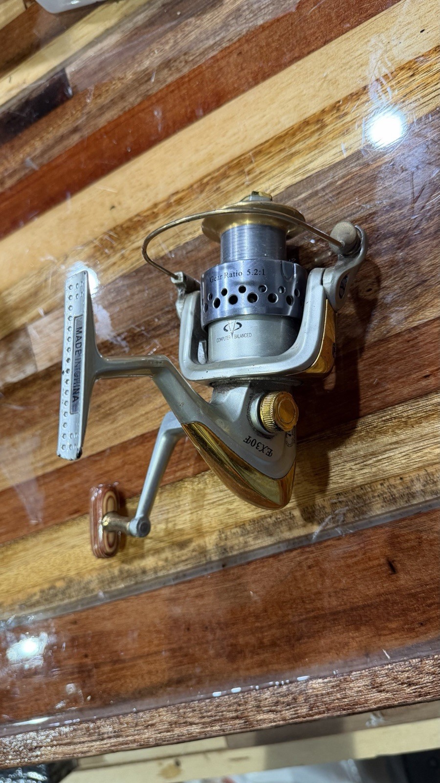 Fisherman’s Habit EX30F Spinning Fishing Reel Silver Gold Wooden Handle
