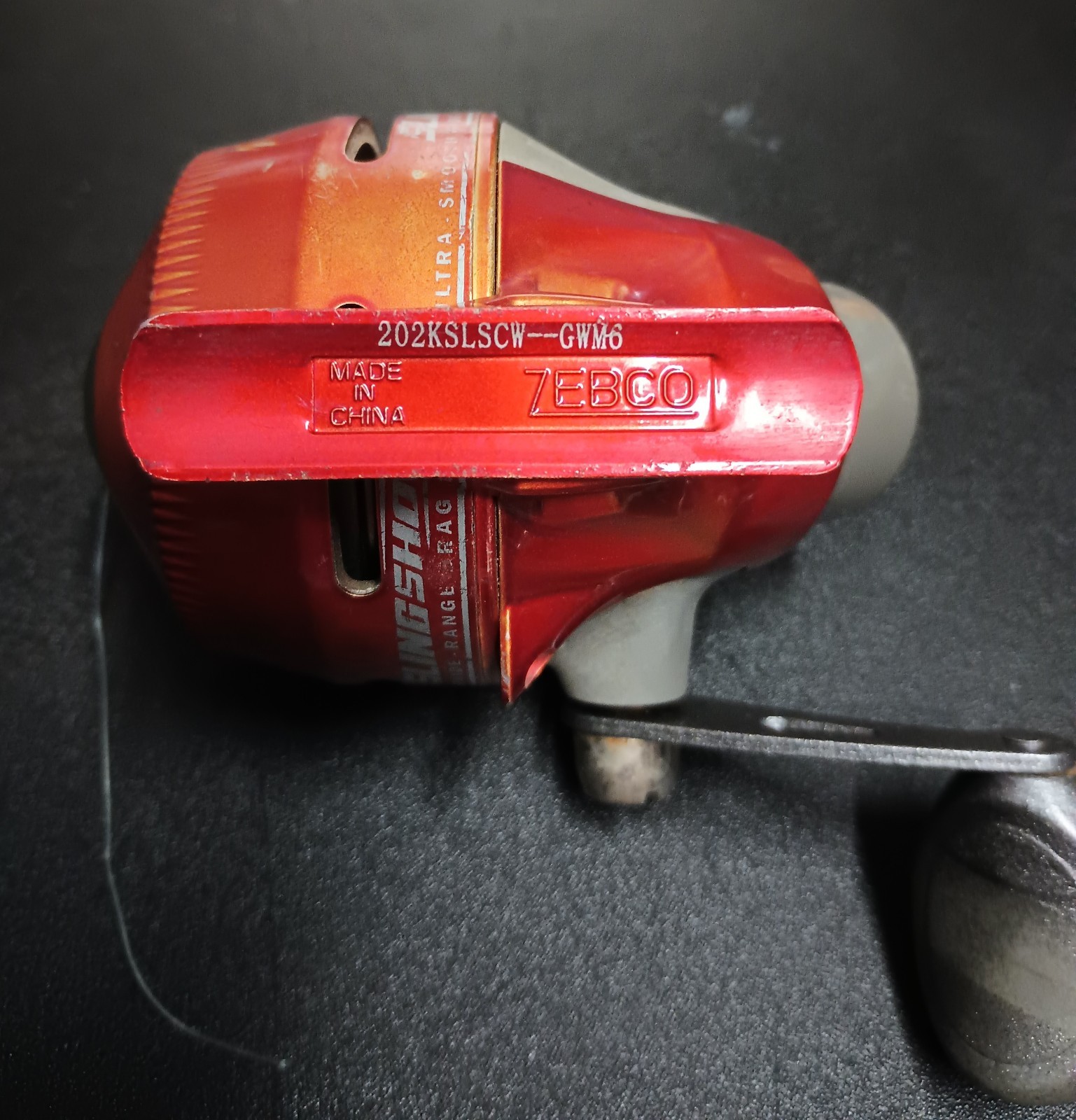 Zebco Slingshot Spincast Fishing Reel Red Push Button Used Good Condition