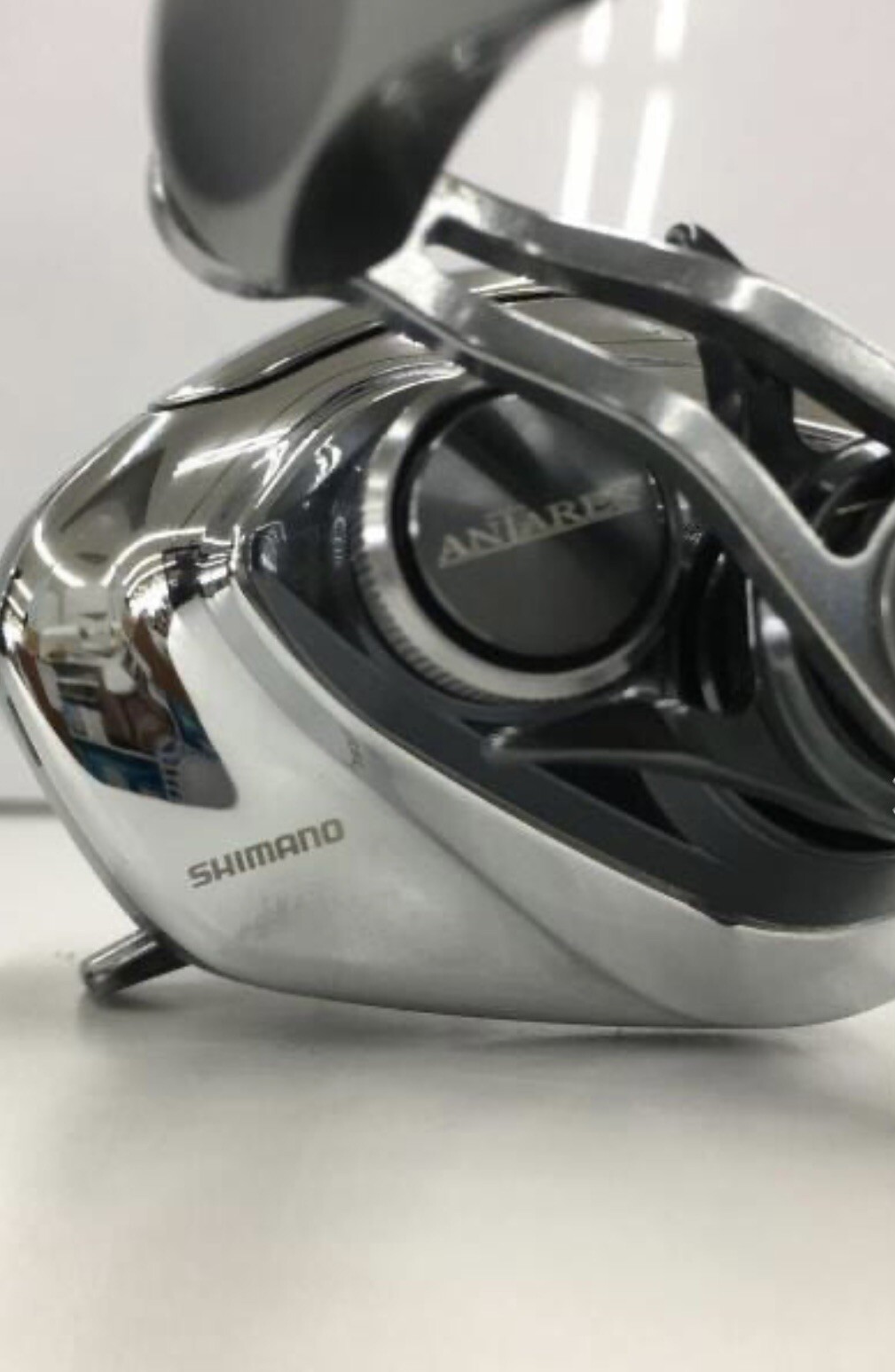 Shimano 19 Antares DC HG Right Handle Fishing Reel used Freshwater From Japan
